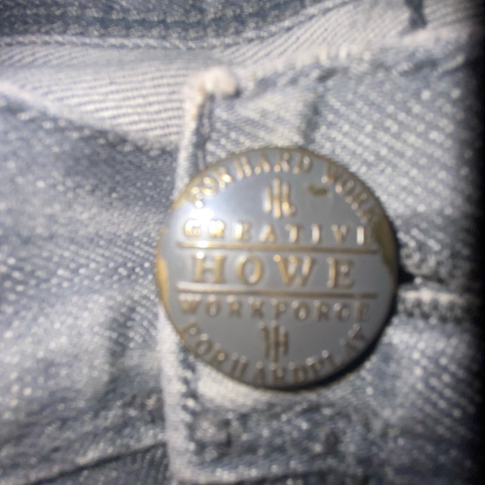 HOWE Distressed Jeans - Picture 3 of 4